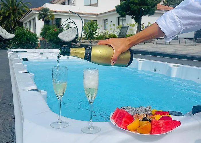 Dragon Tree With Heated Private Pool Tenerife Вилла