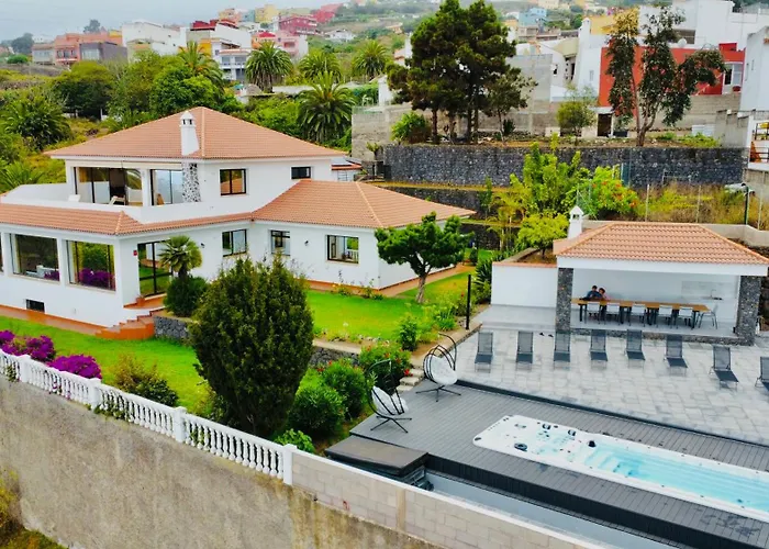 Dragon Tree With Heated Private Pool Tenerife La Orotava