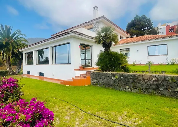 Dragon Tree With Heated Private Pool Tenerife Вилла